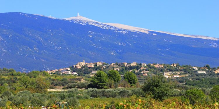 Les offices de tourisme du Ventoux créent leur marque ‘Ventoux – Des terres aux sommets’