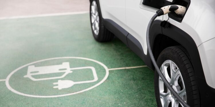 Encore trop peu d’entreprises intègrent le passage à l’électrique dans leur plan de mobilité