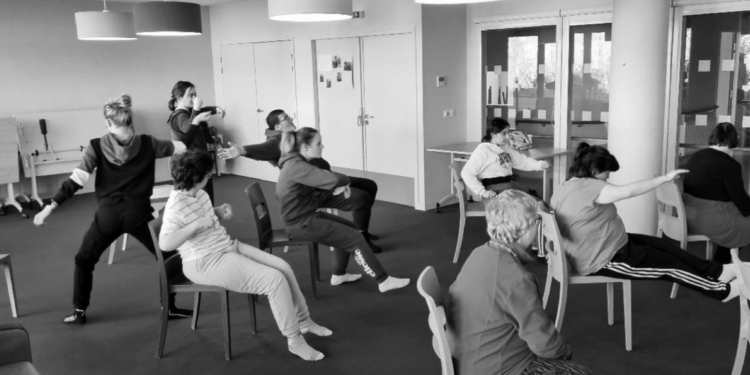 Vaison-la-Romaine : un spectacle poétiquement rock et sincère par les colporteurs d’étoiles