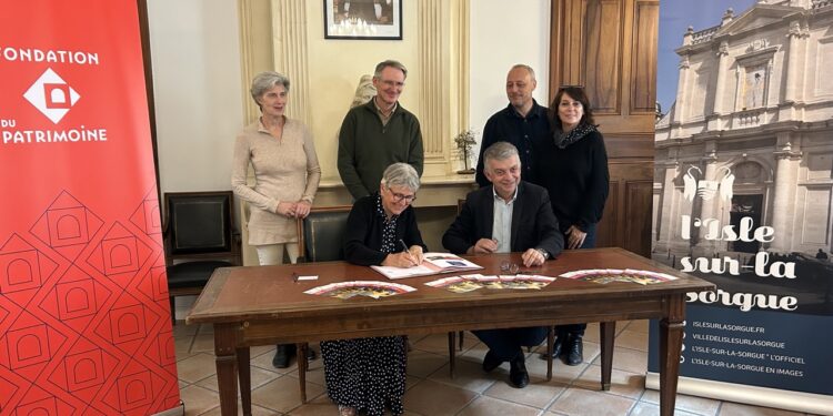 Isle-sur-la-Sorgue s’allie à la Fondation du Patrimoine pour restaurer l’escalier de l’immeuble Beaucaire