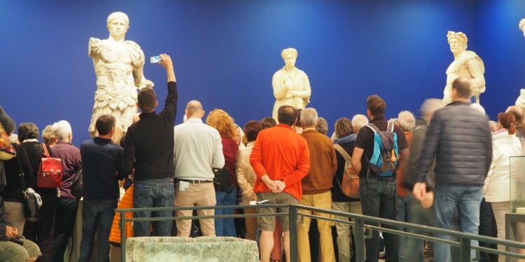 Vaison-la-Romaine met en lumière les dieux et héros pour la Nuit des musées