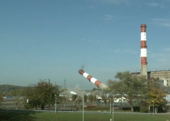 (Vidéo) : à quoi devrait ressembler la démolition de la cheminée de la centrale d’Aramon ?