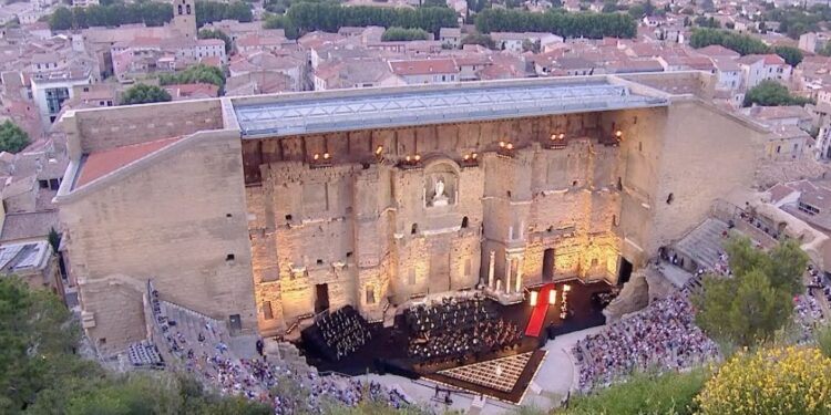 Orange distribue gratuitement des places pour les Chorégies 2023