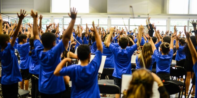 Projet ‘Démos’ : cent enfants avignonnais sur scène avec l’Orchestre national Avignon-Provence
