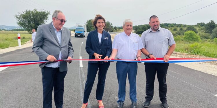Le Département de Vaucluse inaugure la route entre Saint-Christol et les Alpes-de-Haute-Provence