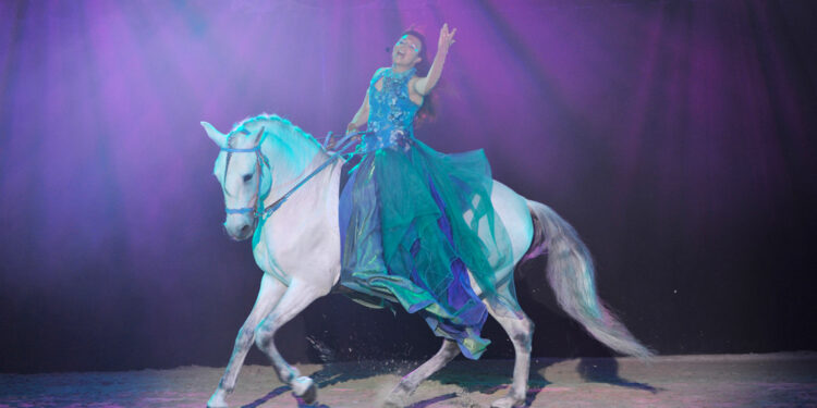 Isle-sur-la-Sorgue : Magali Delgado et Frédéric Pignon font rêver le public avec le spectacle équestre Sueño