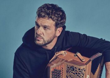 L’ancien candidat de The Voice Claudio Capéo en concert à Carpentras