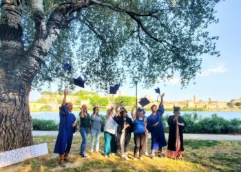 Wall Street English Avignon offre une ‘Graduation party’ à ses diplômés