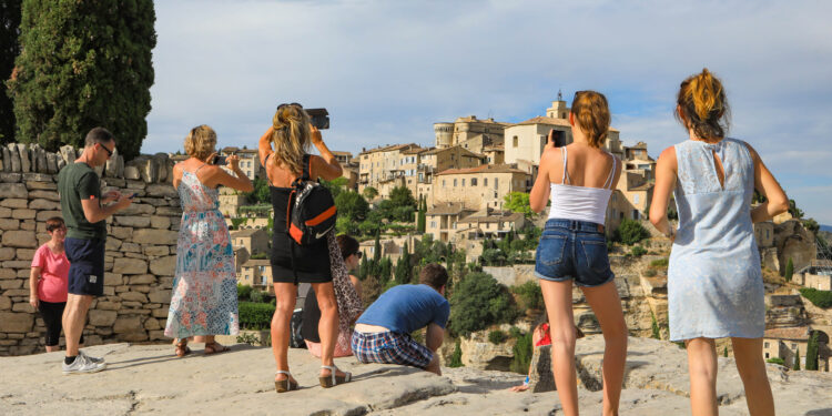 Y-a-t-il trop de touristes dans le Vaucluse ?