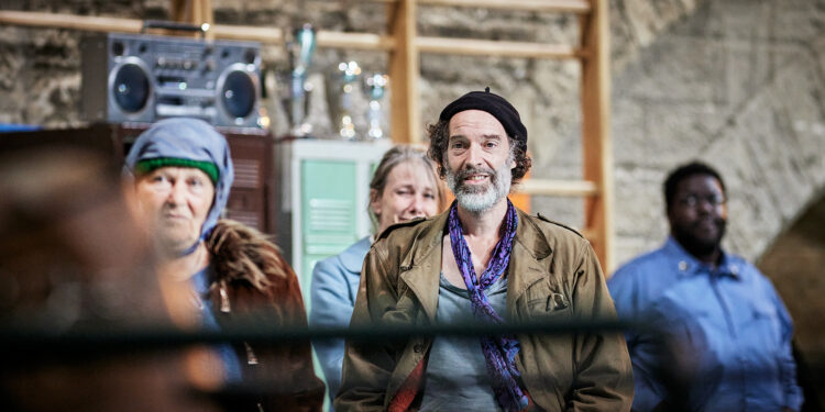 Welfare,  l’Honneur de la Cour rendu aux Invisibles