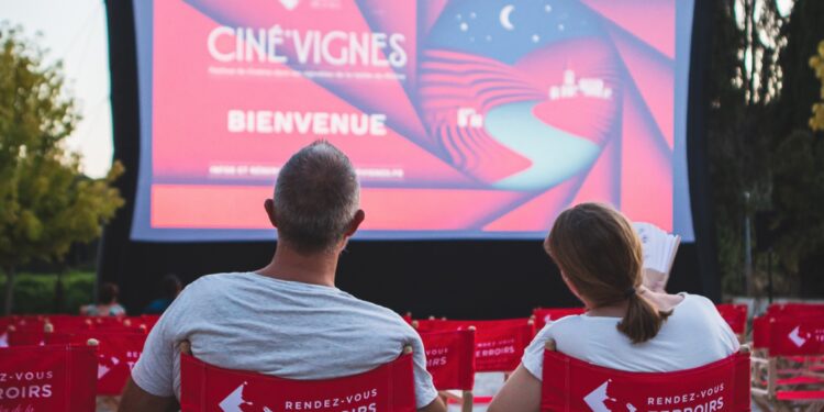 Les vignobles de la Vallée du Rhône se transforment en salles de cinéma