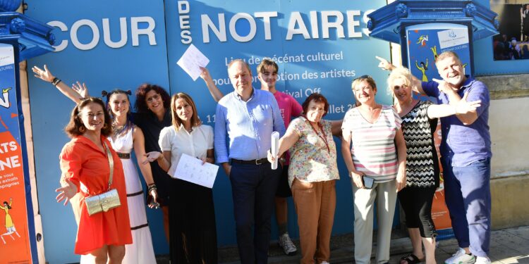 Festival Off, Quand la Cour des notaires fait son show