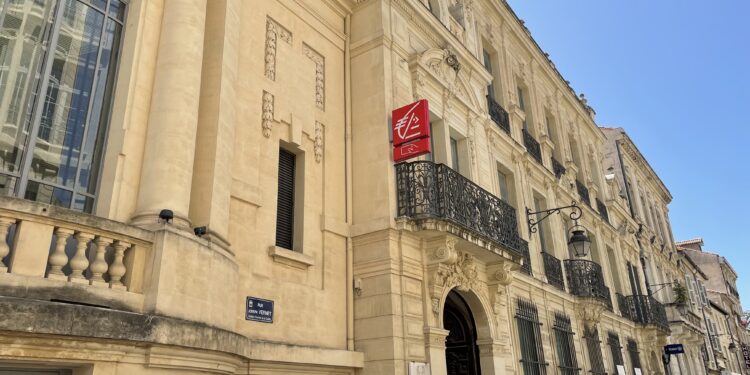 Avignon, Les bureaux de la Caisse d’Épargne de la rue Joseph Vernet transformés en 14 logements