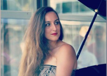 Gordes : un concert caritatif avec la chanteuse lyrique orangeoise Aurélie Jarjaye