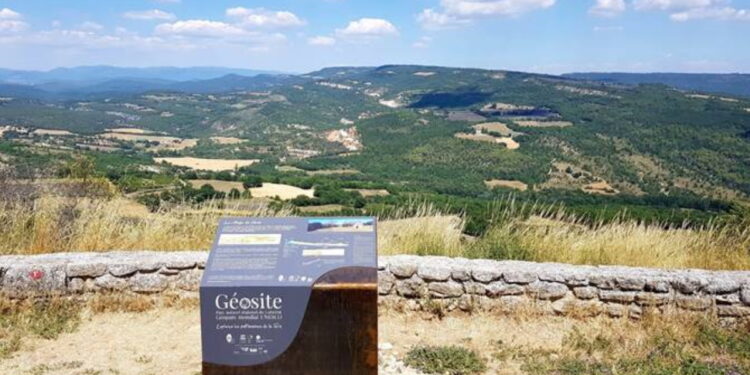 Luberon : réédition du dépliant « Géotourisme en Luberon »