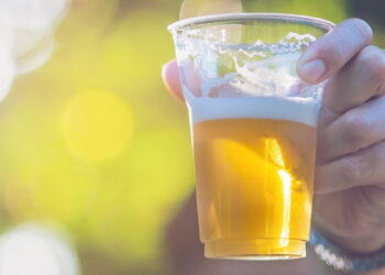 Où boire une bière coûte-t-il le moins cher en Europe ?