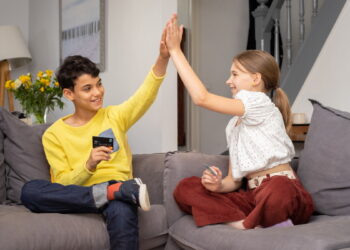 Grandes vacances d’été : Plus d’argent de poche, mais moins de dépenses pour les ados