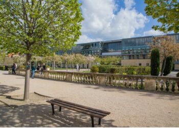 Avignon : une rentrée universitaire qui coûte 3032,31€