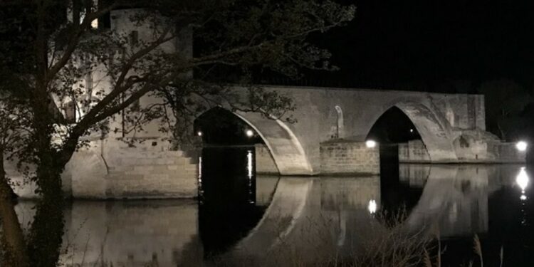 Les noctambules d’Avignon et de Villeneuve, ou comment découvrir les villes autrement
