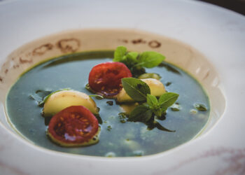 Le Phébus : 40 ans d’excellence avec le chef étoilé Xavier Mathieu à Joucas