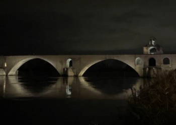 Avignon : observez les étoiles depuis le pont d’Avignon
