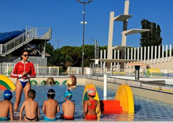 Stade Nautique d’Avignon : des cours de natation gratuits pour lutter contre la 1ère cause de mortalité infantile, la noyade
