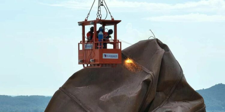 Le grignotage de la cheminée d’Aramon se poursuit