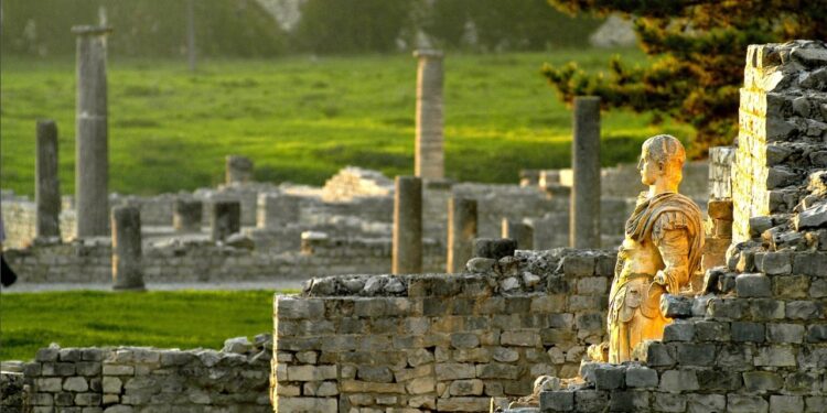 Les Sites antiques de Vaison-la-Romaine, 8ᵉ Monument préféré des Français