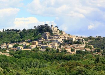 Région Sud : 215 940€ pour restaurer l’intérieur de l’église haute de Bonnieux