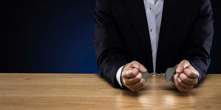 Elargissement de l’infraction de favoritisme aux influenceurs des décisions publiques