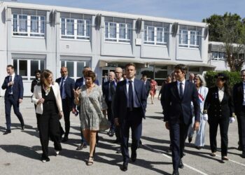 (Vidéo) Emmanuel Macron prépare la rentrée à Orange