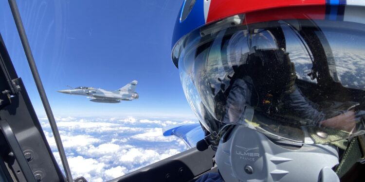 Capitaine Sophie Devins, cheffe mécanicienne de la patrouille de France