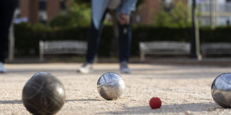 Carpensud organise son tournoi sportif inter-entreprises de pétanque