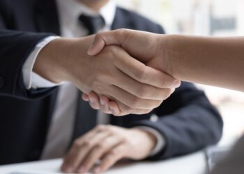 Orange : le centre commercial Le Coudoulet organise un forum de l’emploi