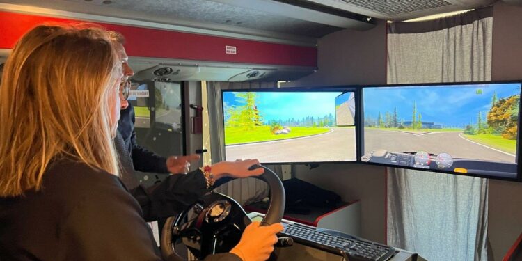 L’entreprise Voyages Arnaud forme ses conducteurs grâce à un car simulateur