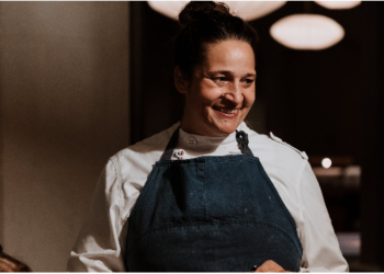 (Vidéos) Cadenet, La cheffe étoilée Nadia Sammut installe un four solaire à l’auberge de la Fenière