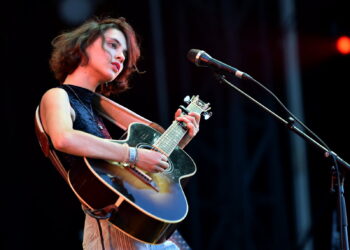 (Vidéo) Pomme, chanteuse sensible et engagée à la salle de l’Etoile de Châteaurenard ce samedi