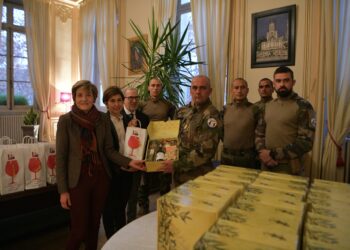 Avignon remet des paniers de Noël aux miliaires de l’opération Sentinelle