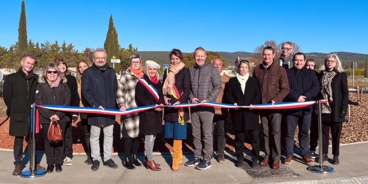 Cabrières d’Avignon : inauguration du nouveau carrefour giratoire