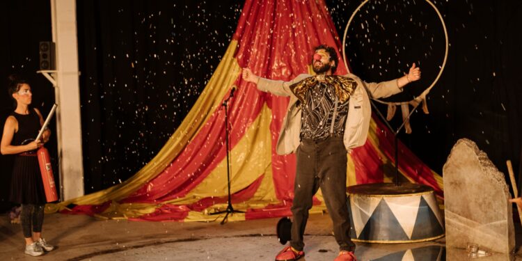 Le Théâtre des Halles accueille le spectacle ‘La Séance’ ce vendredi