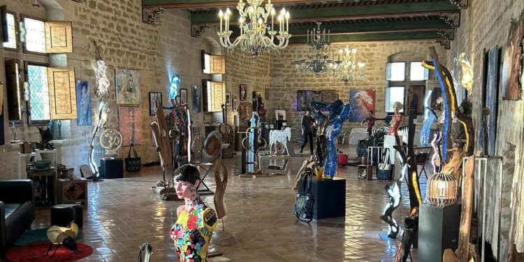 Le Pontet : la galerie Artophage investit le Château de Fargues