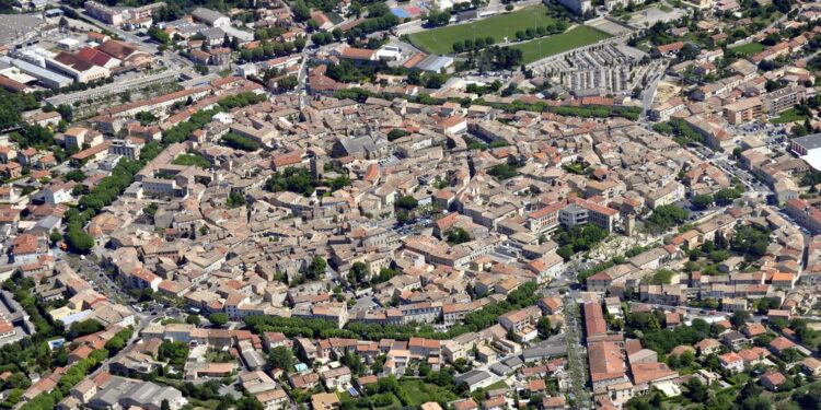 Enclave des papes : le Plan climat-air-énergie « gagnerait à être actualisé »