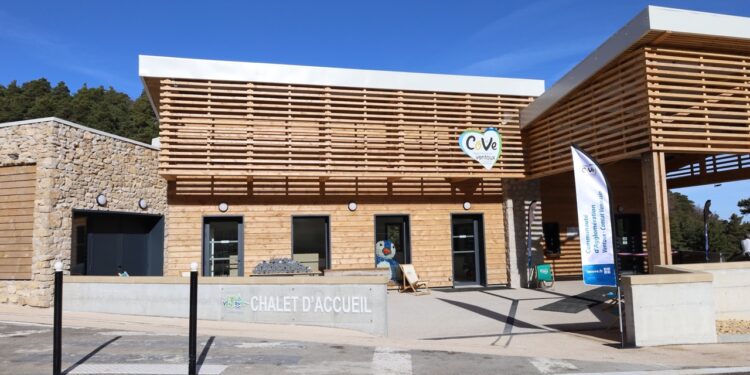 Ventoux : le chalet d’accueil du Mont Serein fait peau neuve