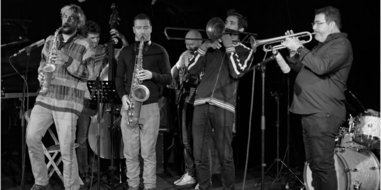 Deuxième set de la saison présenté à l’AJMI, club de jazz avignonnais