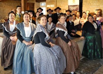 L’association Lou riban de Prouvènço fête ses 100 ans avec un événement traditionnel dans les rues d’Avignon 