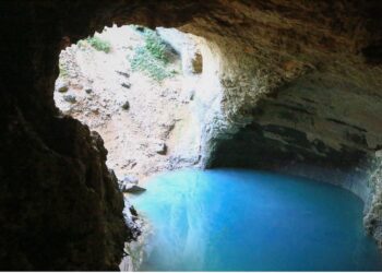 Fontaine-de-Vaucluse : l’accès au gouffre est interdit