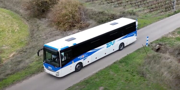 Le réseau de transport Zou se dote d’une nouvelle ligne routière entre Valréas et Avignon