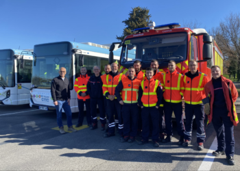 Carpentras, les sapeurs-pompiers se forment aux risques ‘transport en commun’ chez Transcomtat