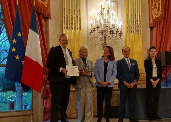 Barbentane reçoit le prix national Eco maires pour son projet de reboisement de la Montagnette