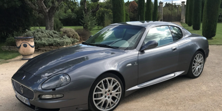 Hôtel des ventes d’Avignon, des voitures et des bijoux à tomber